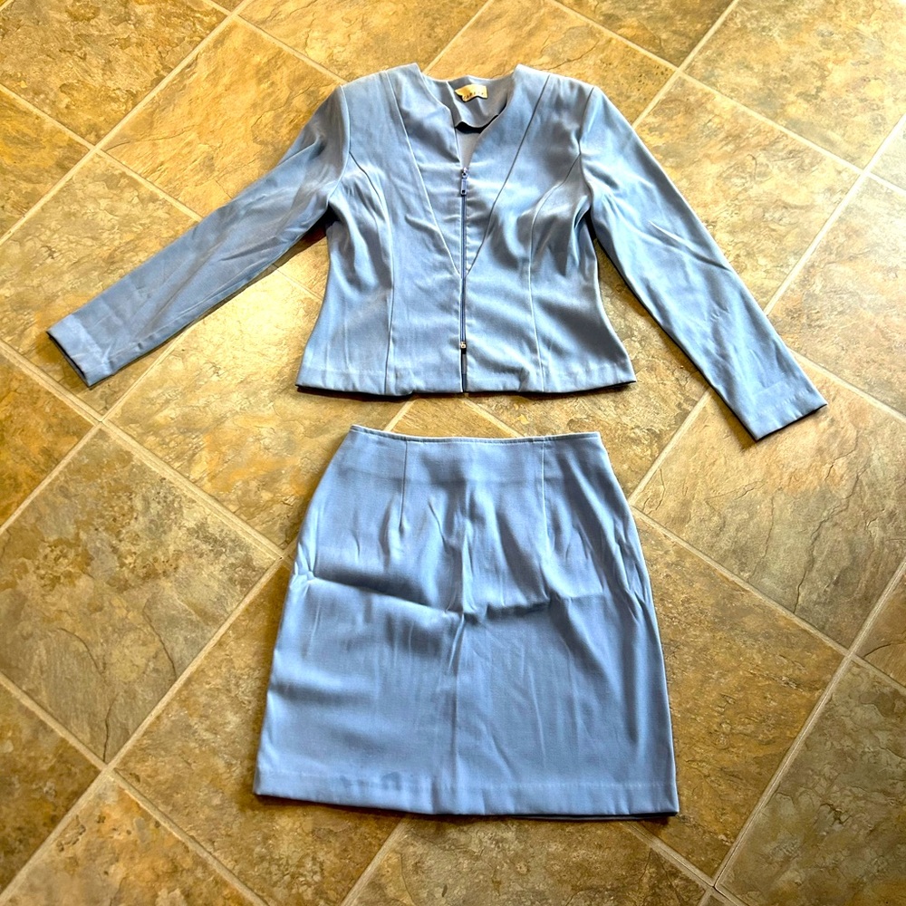 Elegant Blue Women's Skirt Set